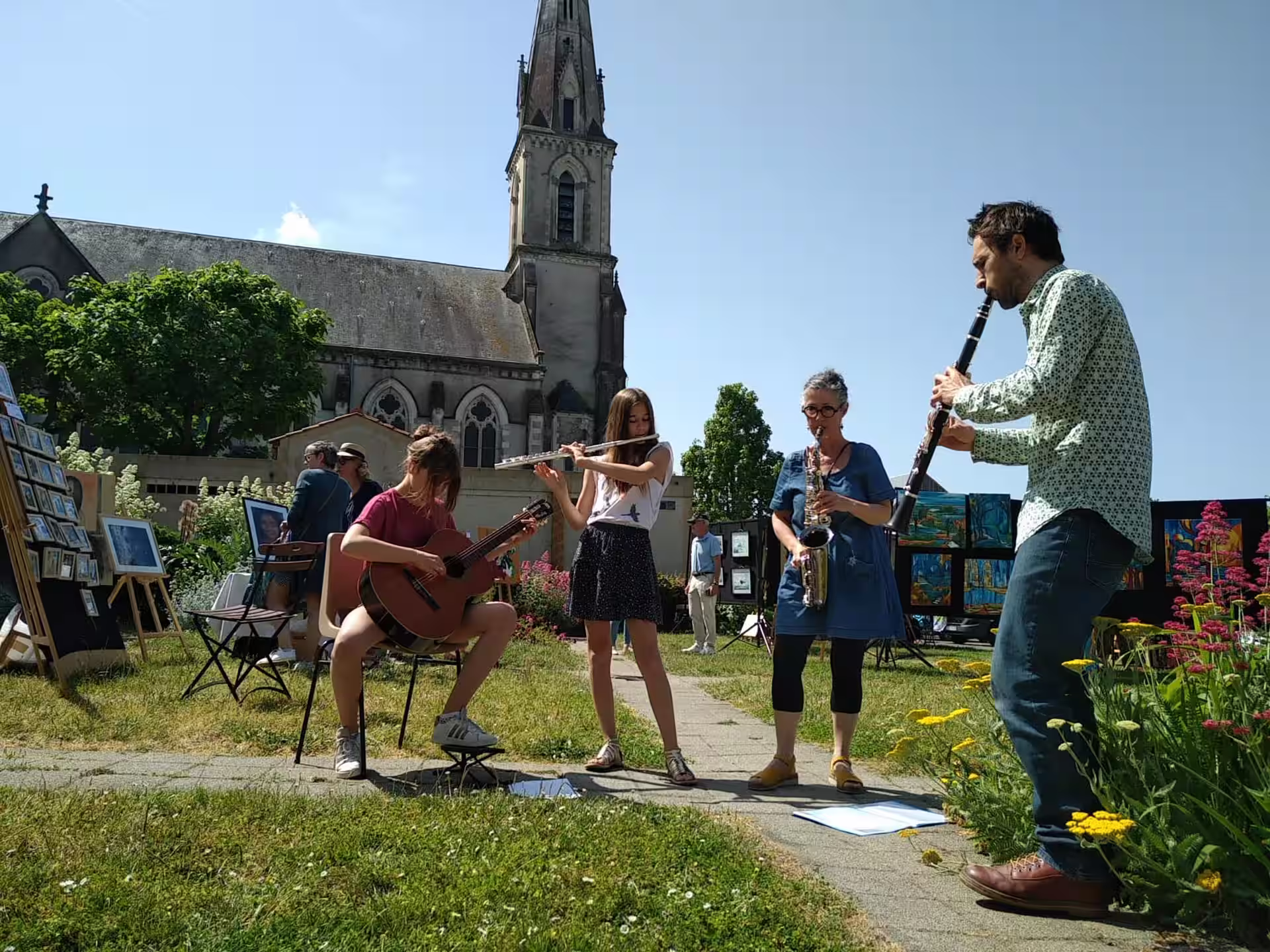 Musiciens en pratique collective à la Pôle Musical Vibrations, Sèvre et Maine